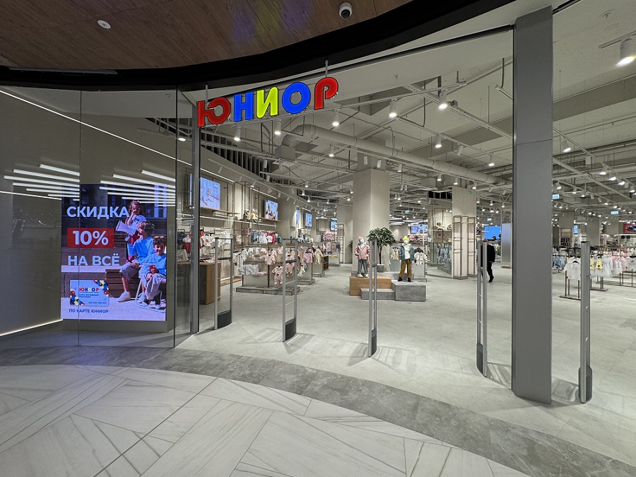 В МФТРК «ГОЛЛИВУД» открылся первый крупный магазин детских товаров — «ЮНИОР»