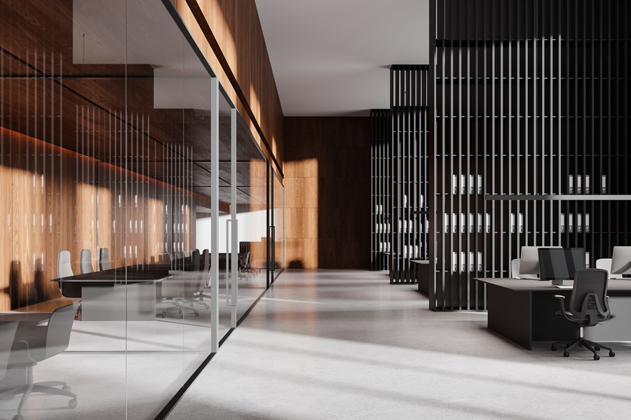 «Штаб-квартира: сделано по заказу». Интервью с Керменом Мастиевым, директором по коммерческой недвижимости MR